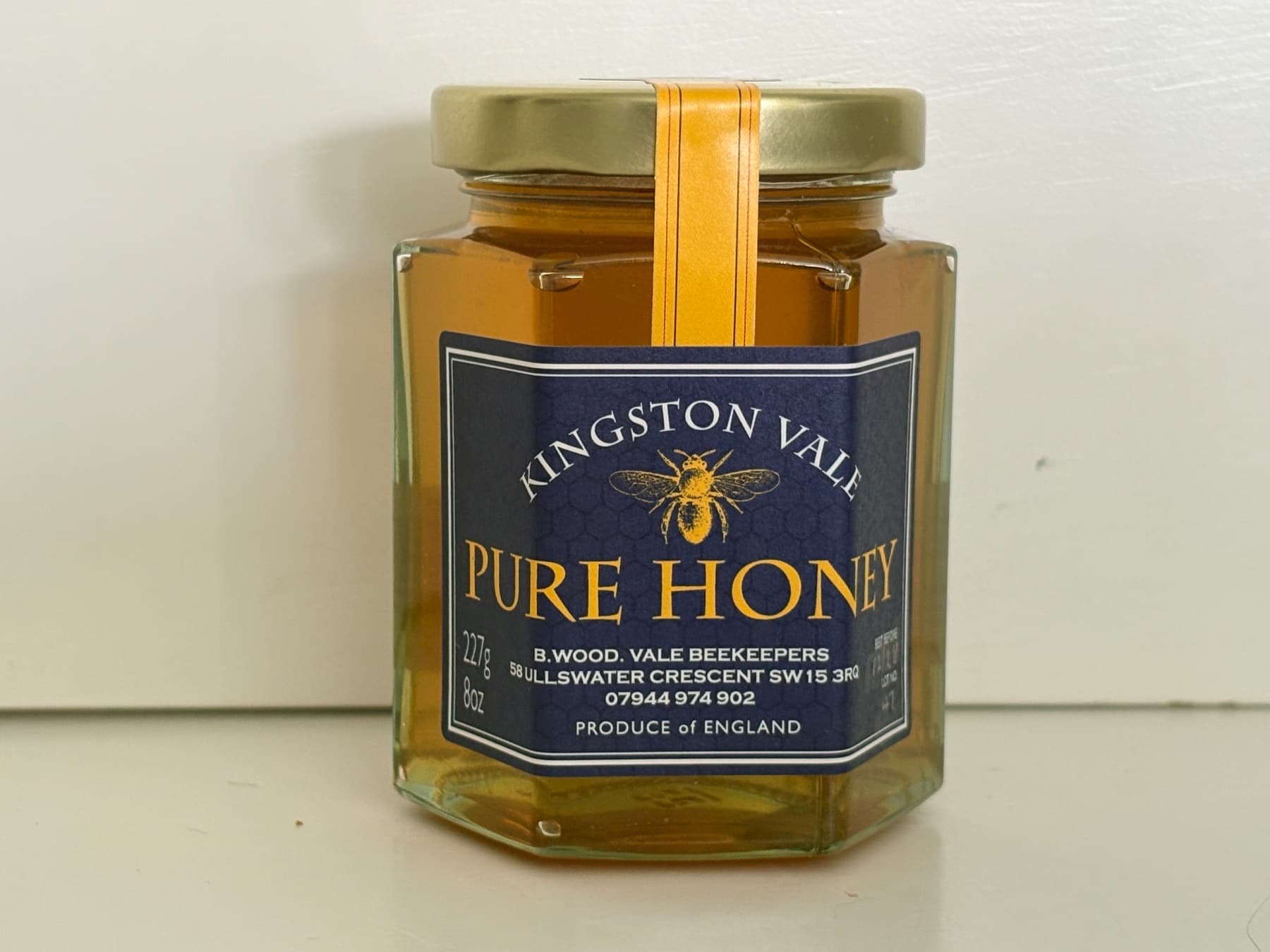 8oz (227g) jar of Kingston Vale honey